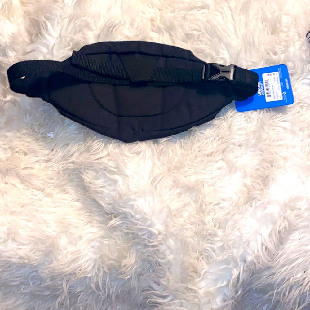ADIDAS FANNY PACK NWT - Picture 2 of 2